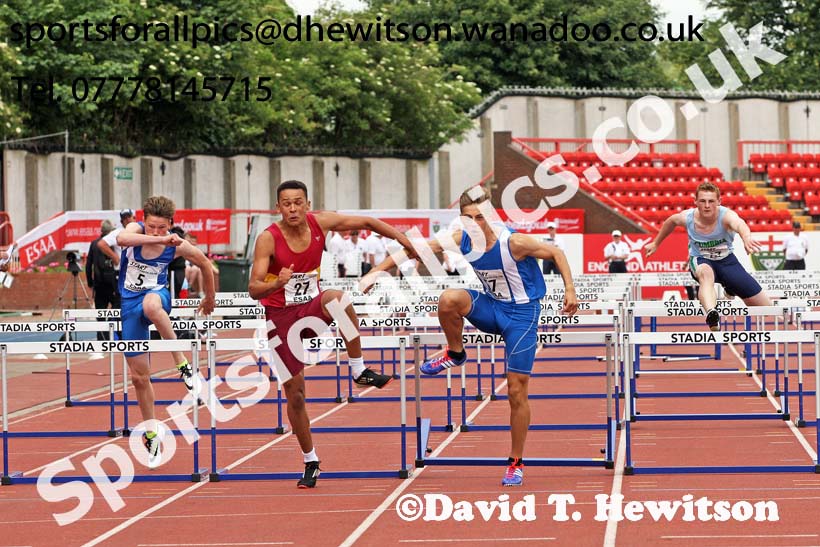 Junior boys 80 metres hurdles, 2015 English Schools Track and Field Champs., Gateshead Stadium. Photo: David T. Hewitson/Sports for All Pics